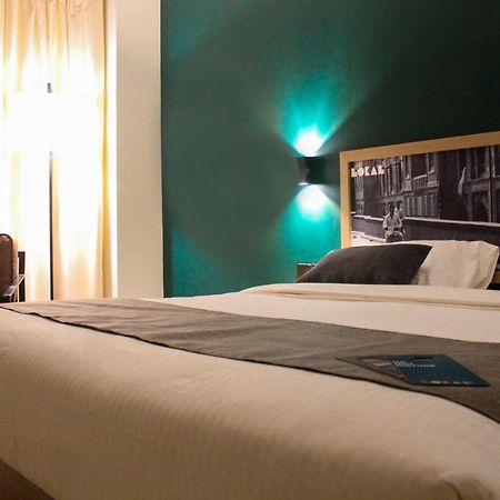 Lokal Rooms X Gulberg Lahore Exteriör bild