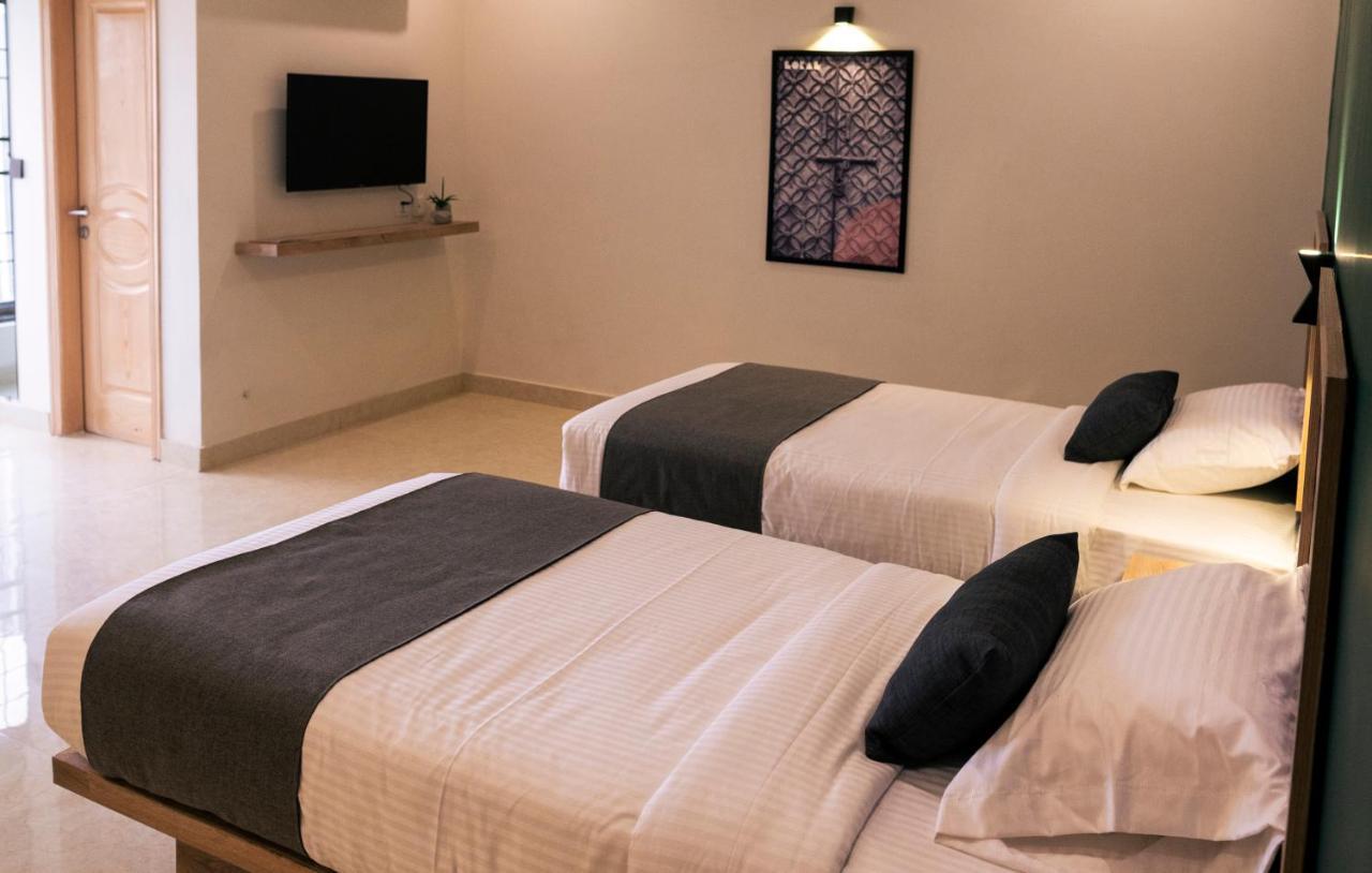 Lokal Rooms X Gulberg Lahore Exteriör bild